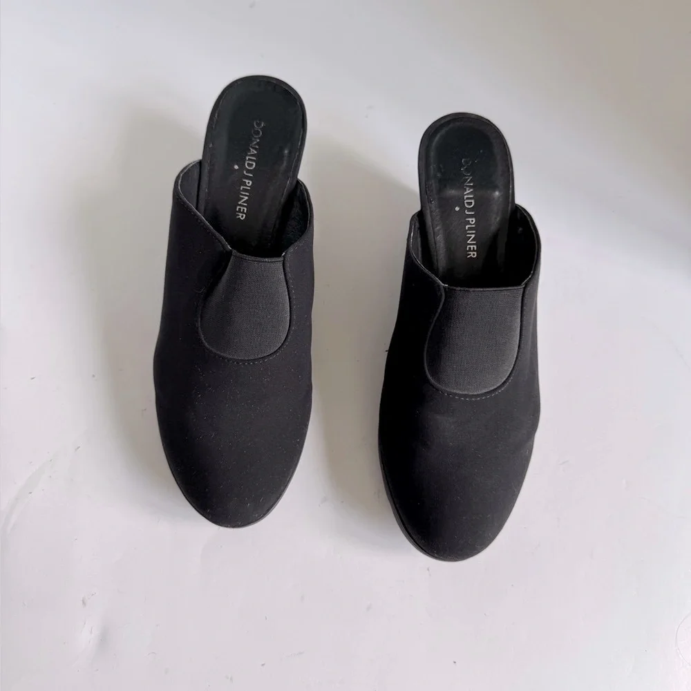 Donald J. Pliner Women's Marfa Wedge Mules. Size 7M - Picture 3 of 11